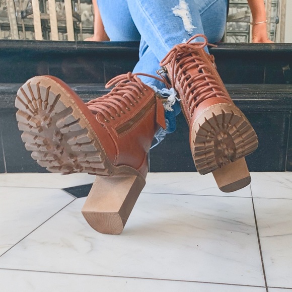 Tan combat booties - Picture 2 of 8